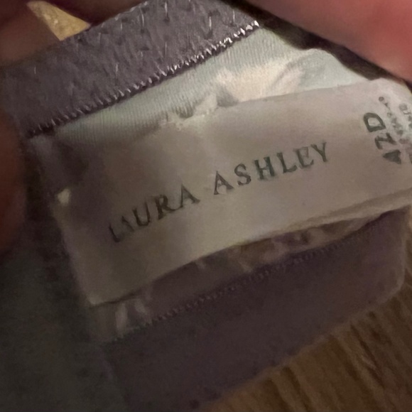 Laura Ashley Bra - Picture 3 of 3